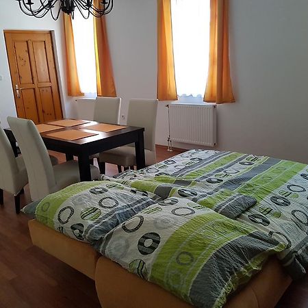 Apartman Kaszas Central Mosonmagyarovar Ngoại thất bức ảnh