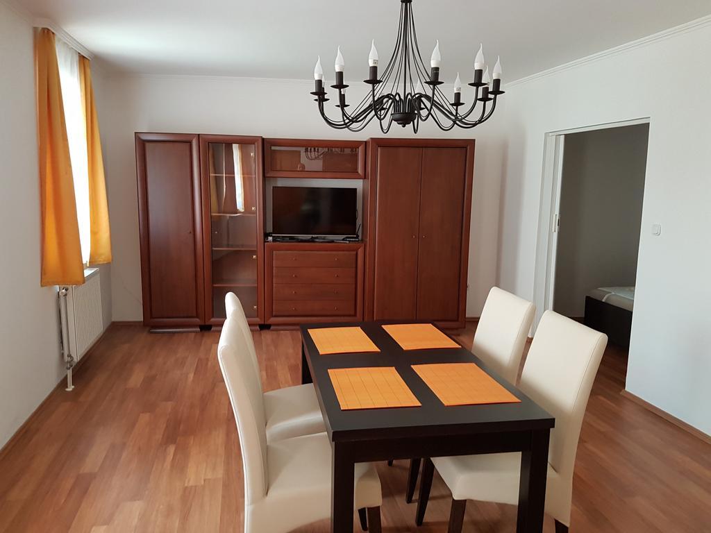 Apartman Kaszas Central Mosonmagyarovar Ngoại thất bức ảnh